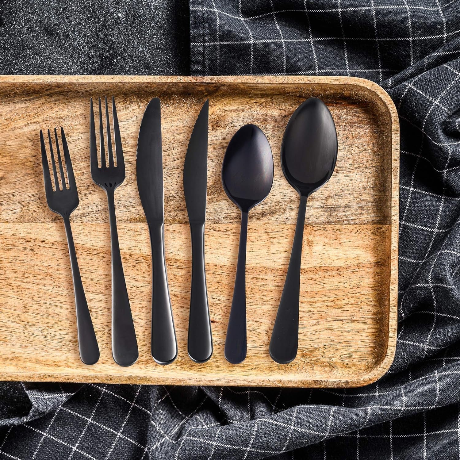 18/8 Stainless Steel Silverware Set for 4 - Complete 24 Piece Flatware Cutlery Set - Elegant and Ergonomic Design -Dishwasher Safe - Stylish & Mirror Finish, Rust-Proof Utensil Sets (Black)